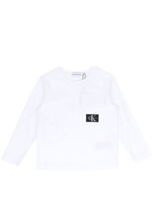 LS CHEST POCKET BADGE T-SHIRT CALVIN KLEIN JEANS | IB0IB01698/YAF